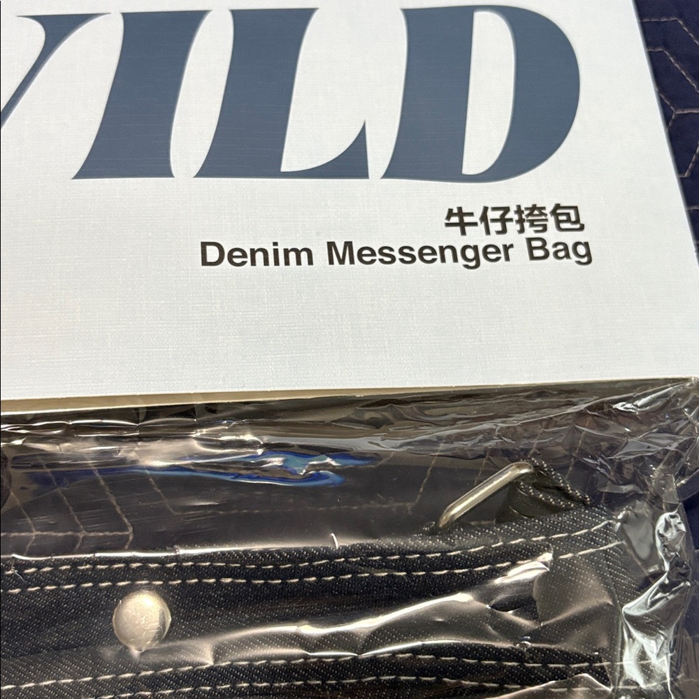 POP MART Labubu The Monsters Fall in the wild Denim Messenger bag - Picture 4 of 7